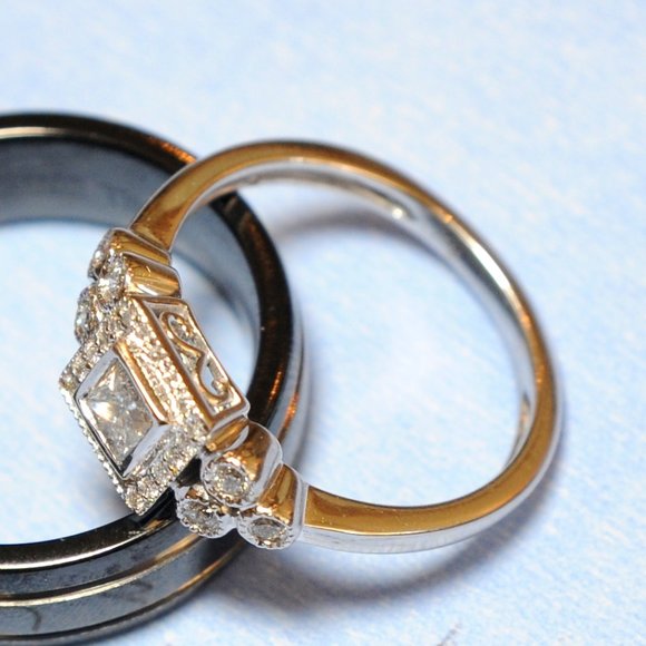 ISO Wedding Ring - Picture 4 of 6